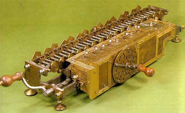 Leibniz calculator (replica)