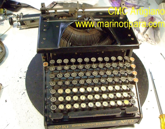 CMC Artigiano restoring Smith Premier 10 typewriter www.marinoripara.com